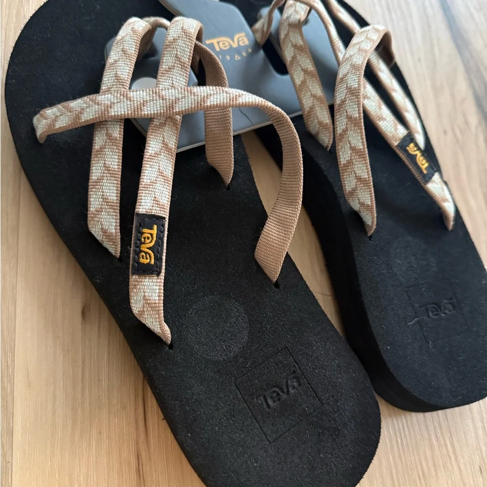 Teva Black Sandals with Tan Patterned Straps - Picture 2 of 3